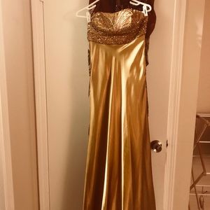 Evening gown/ Prom dress